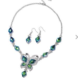 AUSTRIAN CRYSTAL NECKLACE/EARRINGS GREEN BUTTERFLY